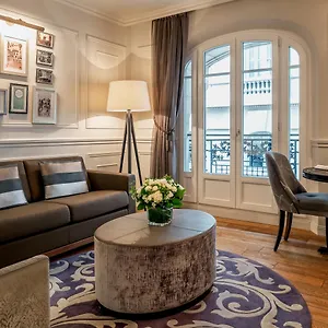 La Clef Louvre By The Crest Collection ホテル